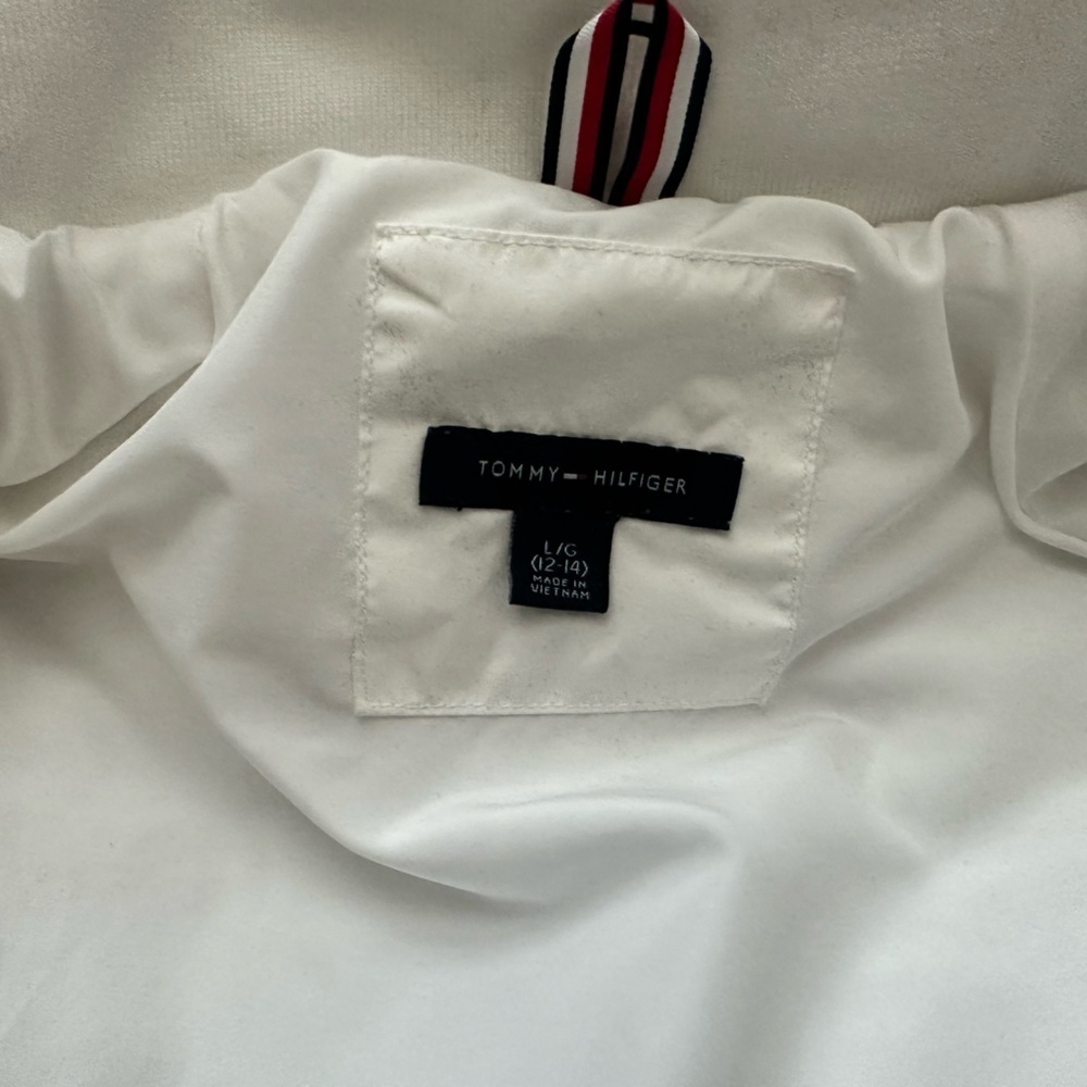 Tommy Hilfiger kids white puff Jacket - Picture 5 of 5
